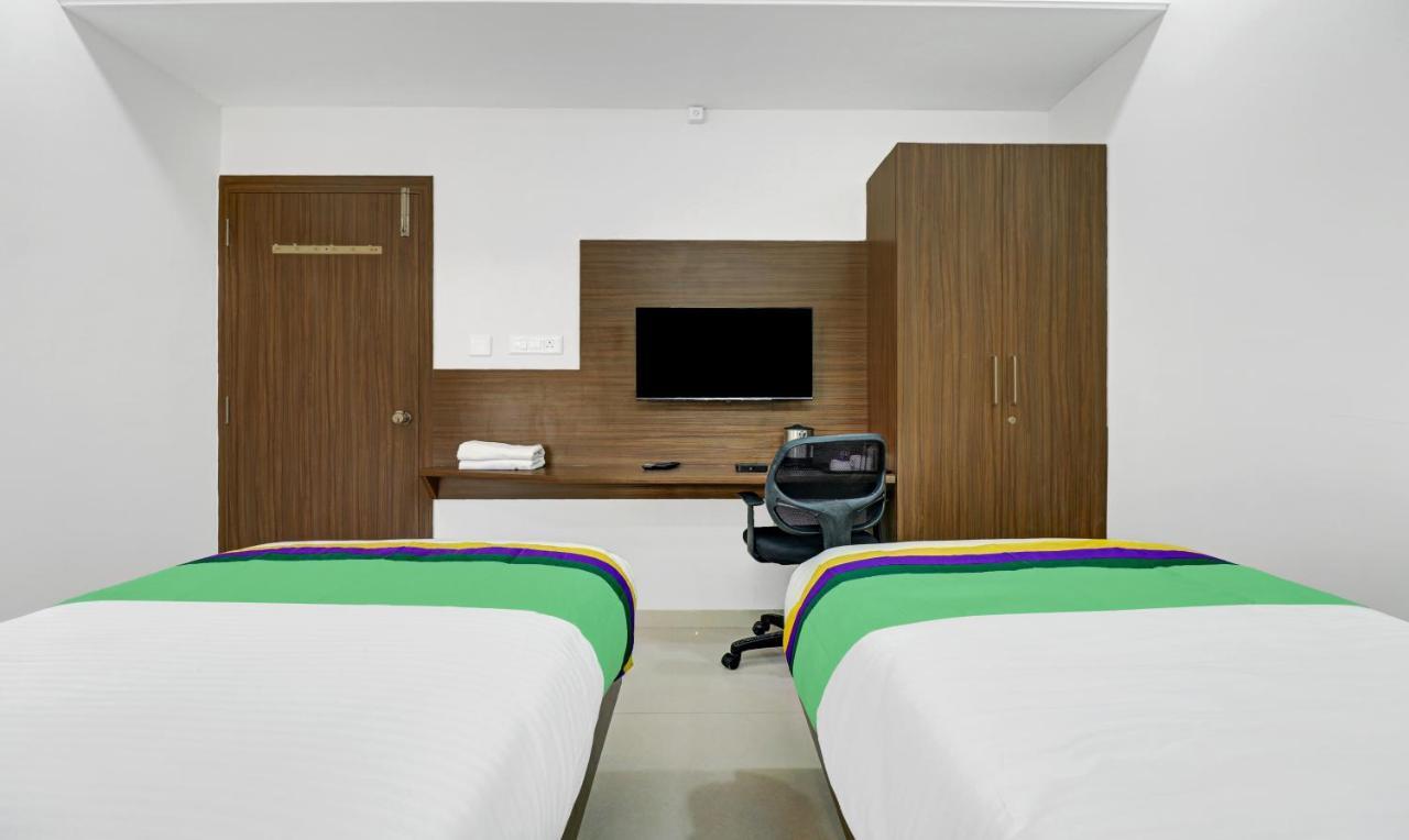 Treebo Raga Hotel Visakhapatnam Eksteriør billede